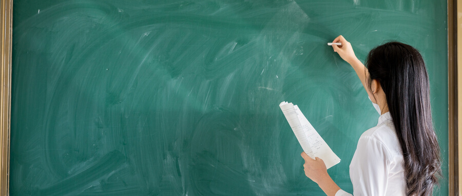 老師們怎樣發期末成績給學生家長
